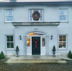 Christmas Land Wreaths Pre-Lit*48″ (122Cm) Wintry Pine Pre-Lit Christmas Wreath