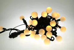 Christmas Land Outdoor Christmas Lights*50 Extendable Outdoor Xp Led Warm-White Berry Christmas Lights