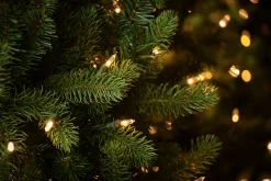 Christmas Land Pre-Lit Christmas Trees*9Ft Feel Real Newberry Spruce Pre-Lit Artificial Christmas Tree