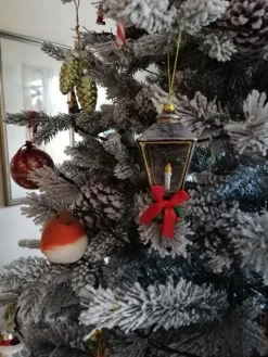 Christmas Land 6Ft & 7Ft Artificial Christmas Trees (Un-Lit)*7.5Ft Feel Real Snowy Waterford Pine Artificial Christmas Tree