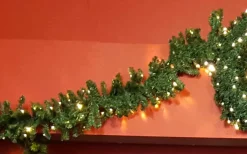 Christmas Land Garlands Pre-Lit*9.5Ft Led Xp Connectable Christmas Garland Pre-Lit