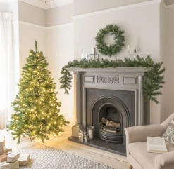 Christmas Land Garlands Un-Lit*9Ft Winchester Pine Christmas Garland